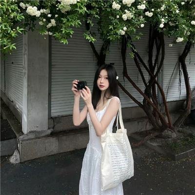 被咒之爱海报